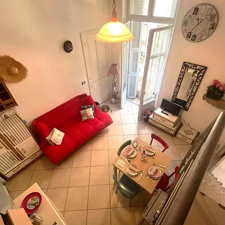 A Casa Di Betty - Happy *